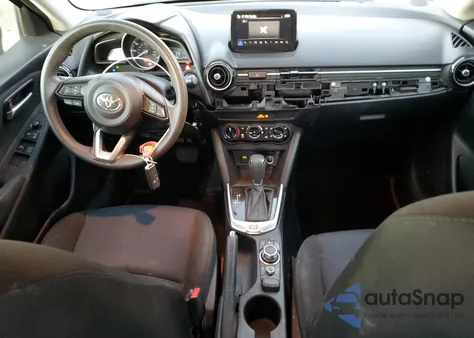 2020 Toyota Yaris Le from USA, damaged, VIN 3MYDLBJV4LY703577